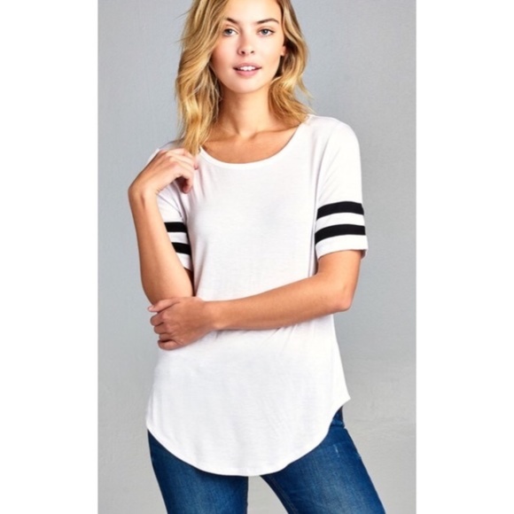 🔥sale🔥Last one! White Black Varsity Crewneck - Picture 2 of 2